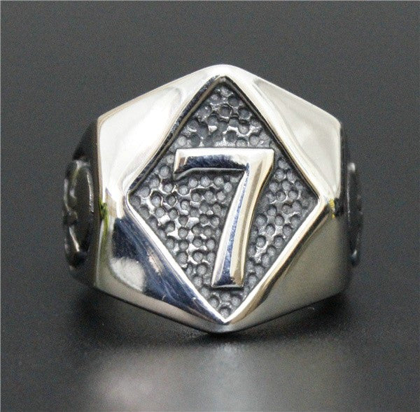 Men's Number 7 Skull Ring